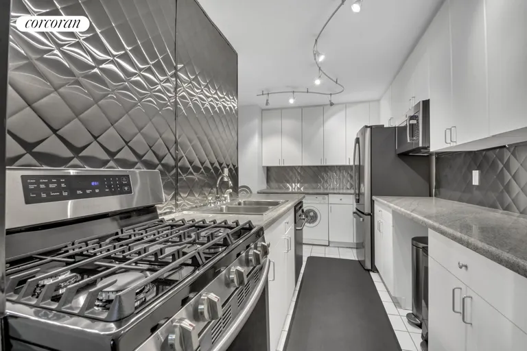 New York City Real Estate | View 444 East 84th Street, 3GH | Kitchen | View 7