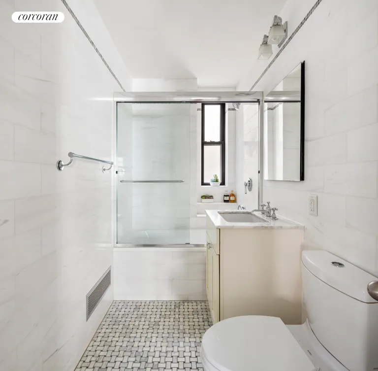 New York City Real Estate | View 152 West 58th Street, 4A | Full Bathroom | View 6