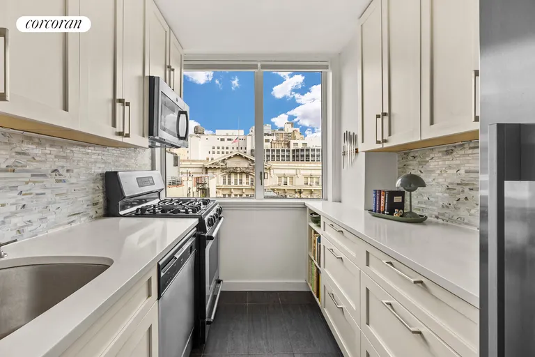 New York City Real Estate | View 333 East 14th Street, 10B | room 2 | View 3