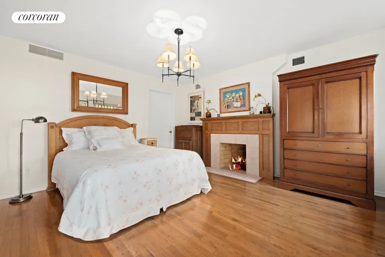 New York City Real Estate | View 30 West 11th Street | room 7 | View 8