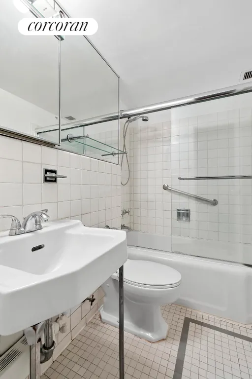 New York City Real Estate | View 2 Fifth Avenue, 3F | Bathroom | View 9