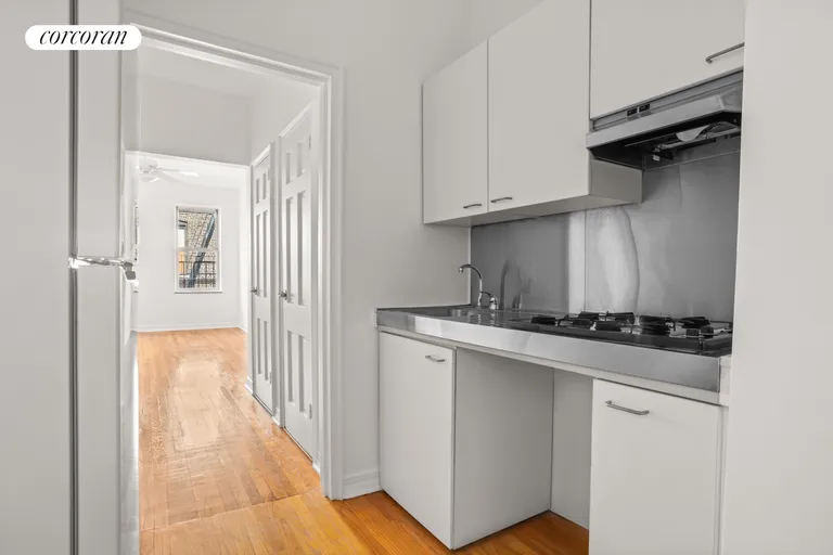 New York City Real Estate | View 345 East 61st Street, 5B | kitchen | View 5