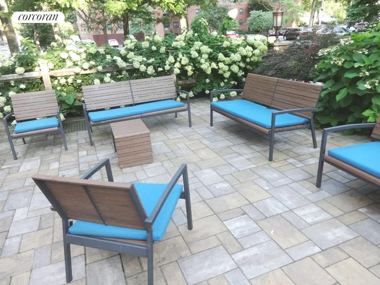 New York City Real Estate | View 122 Ashland Place, 5E | Garden Seating Area w/WIFI | View 14