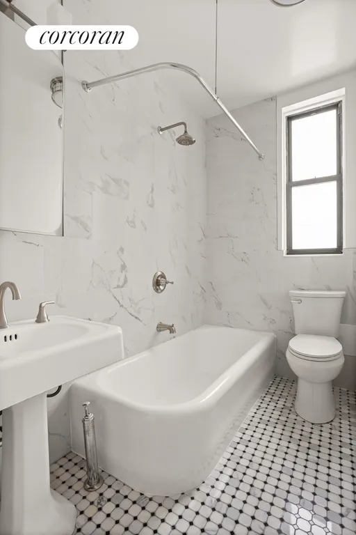 New York City Real Estate | View 1825 Riverside Drive, 5F | Full Bathroom | View 6