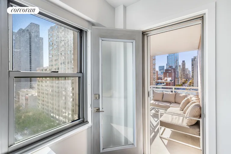New York City Real Estate | View 360 East 72nd Street, B1209 | room 11 | View 12
