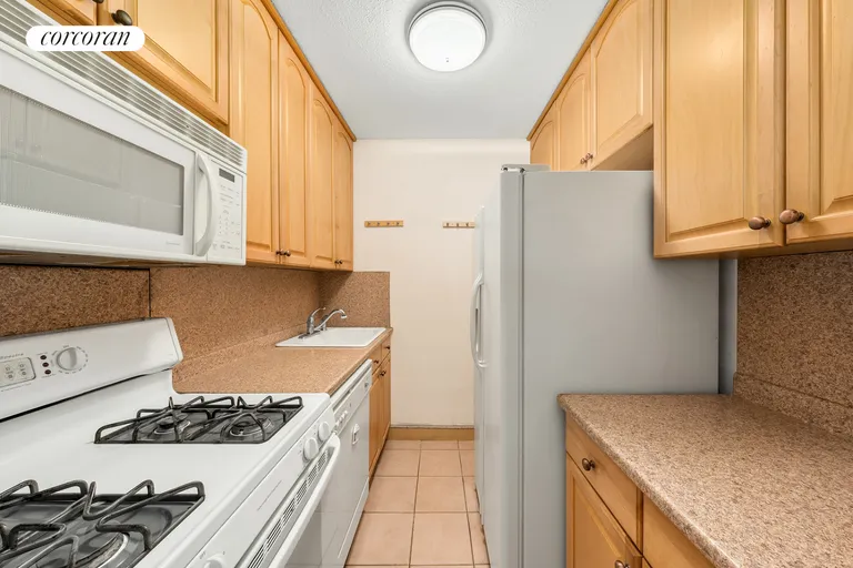 New York City Real Estate | View 39-60 54th Street, 8F | room 4 | View 5