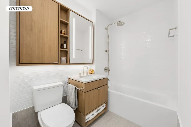 New York City Real Estate | View 20 River Terrace, 14M | Full Bathroom | View 9