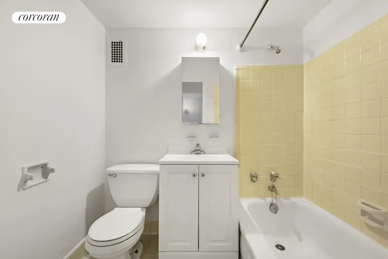 New York City Real Estate | View 90 LaSalle Street, 5E | Full Bathroom | View 5