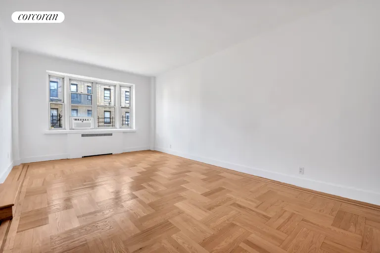 New York City Real Estate | View 120 Bennett Avenue, 5K | Living Room | View 2