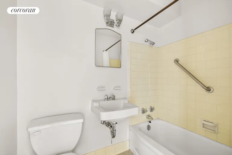 New York City Real Estate | View 549 West 123rd Street, 15G | Full Bathroom | View 6