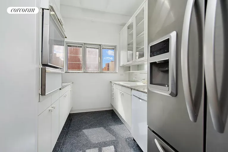 New York City Real Estate | View 200 East 32nd Street, 8B | room 3 | View 4