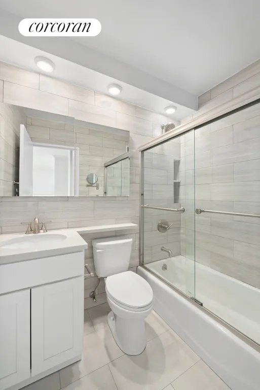 New York City Real Estate | View 300 East 54th Street, 34A | Full Bathroom | View 5