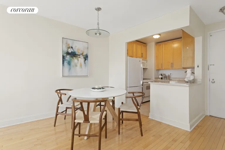 New York City Real Estate | View 150 East 85th Street, 7H | room 2 | View 3