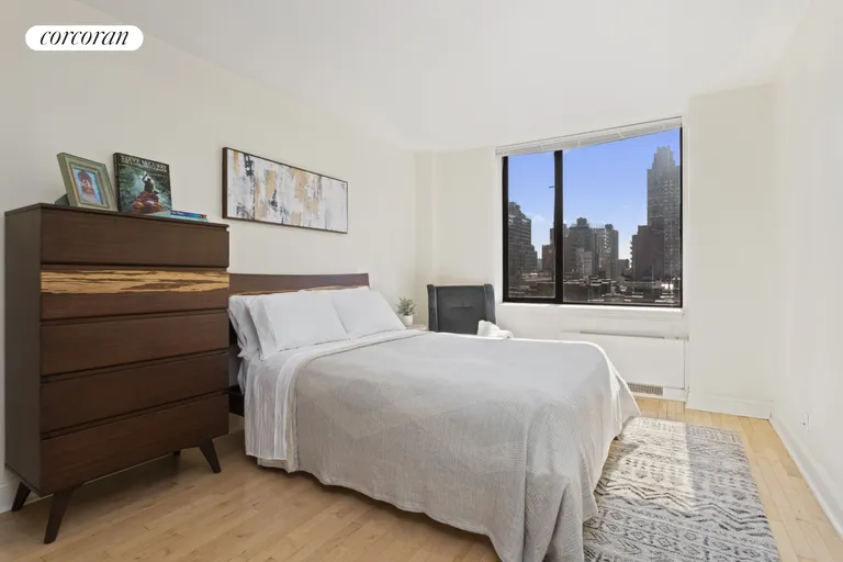 New York City Real Estate | View 150 East 85th Street, 7H | room 3 | View 4