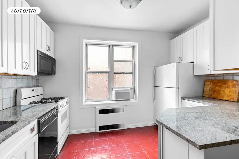 New York City Real Estate | View 140 8th Avenue, 3P | room 5 | View 6