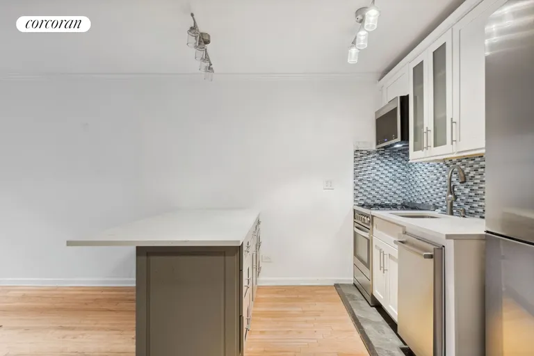New York City Real Estate | View 340 Haven Avenue, 4D | room 1 | View 2