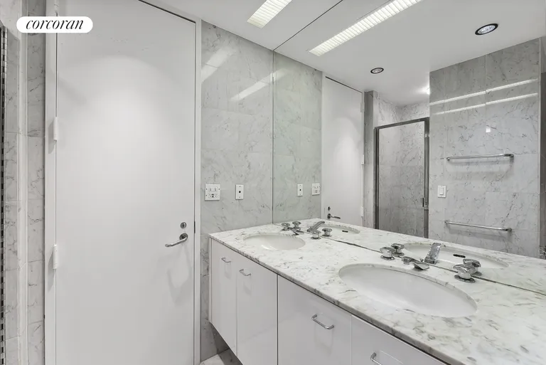 New York City Real Estate | View 415 East 54th Street, 4A | Primary Bathroom | View 7