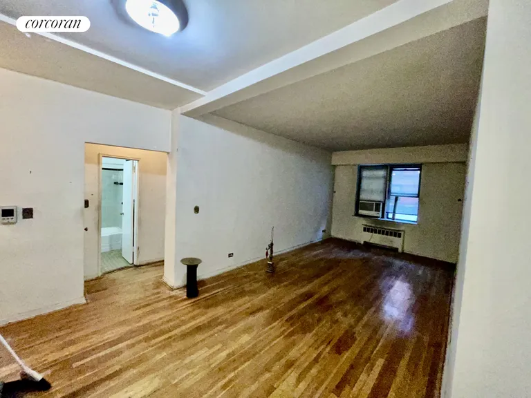 New York City Real Estate | View 740 East 232nd Street, TD | room 4 | View 5