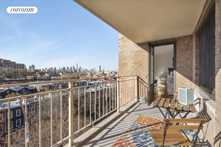 New York City Real Estate | View 185 Hall Street, 812 | room 5 | View 6