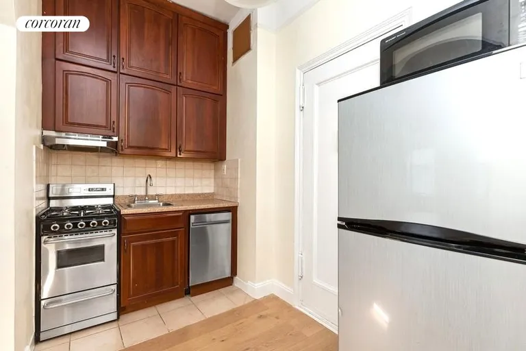 New York City Real Estate | View 33 East 22Nd Street, 4F | Kitchen | View 3