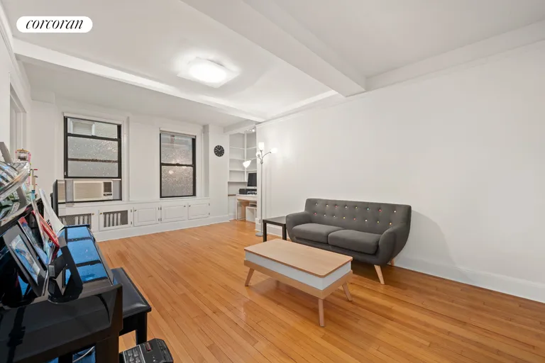 New York City Real Estate | View 12 East 97th Street, 6J | Living Room | View 2