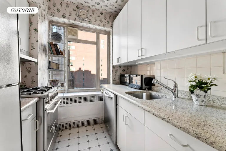 New York City Real Estate | View 20 East 35th Street, 10A | Kitchen | View 6