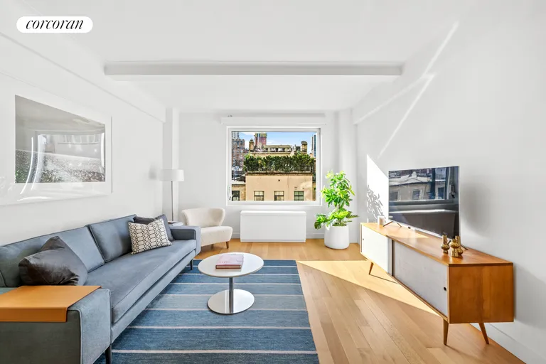 New York City Real Estate | View 40 West 77th Street, 6D | Living Room | View 2