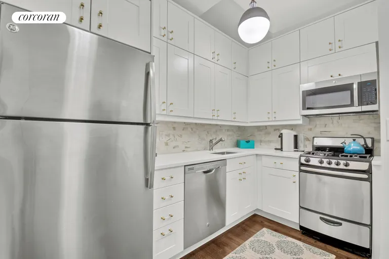 New York City Real Estate | View 257 West 86th Street, 9C | Kitchen | View 4