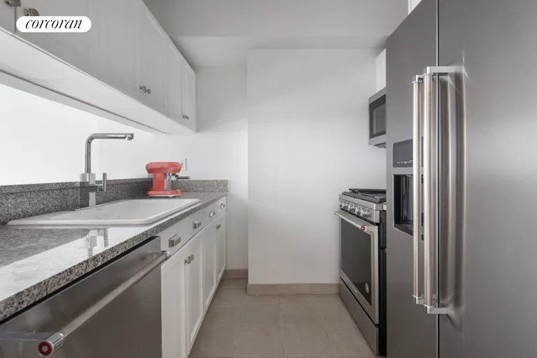 New York City Real Estate | View 1760 Second Avenue, 2E | room 2 | View 3
