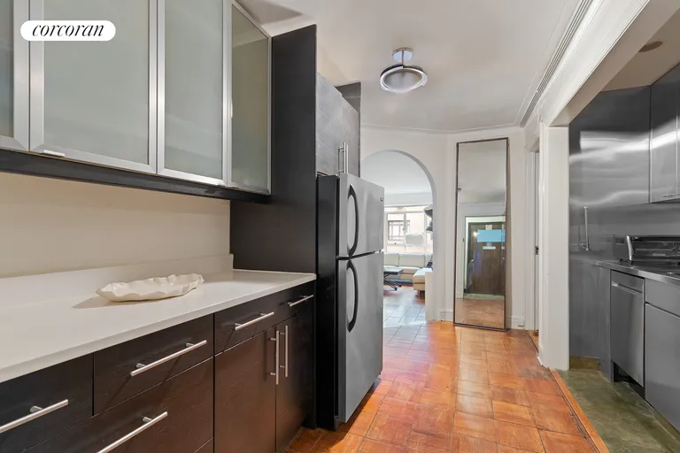 New York City Real Estate | View 25 Central Park West, 6H | Kitchen | View 6