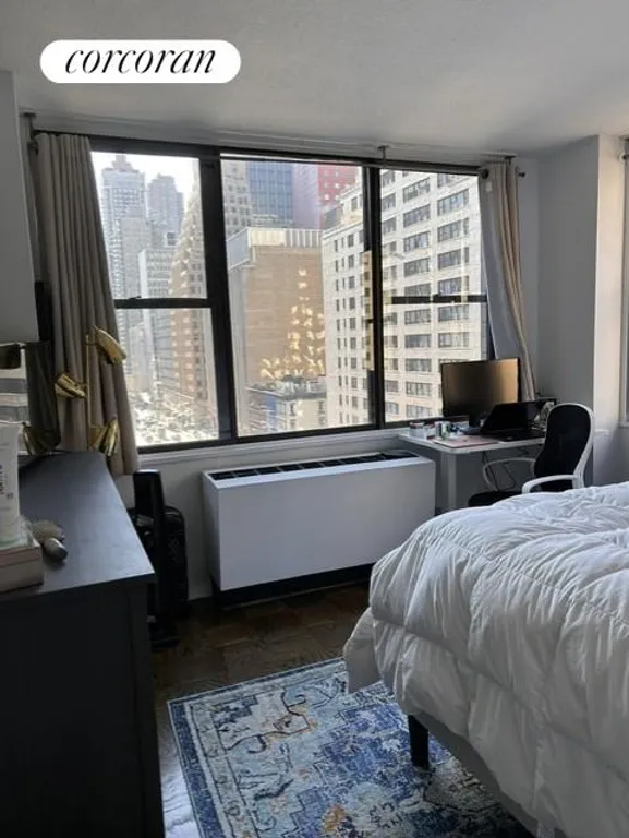 New York City Real Estate | View 301 East 45th Street, 9E | room 1 | View 2
