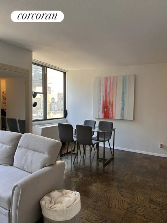 New York City Real Estate | View 301 East 45th Street, 9E | room 5 | View 6