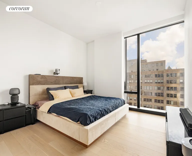 New York City Real Estate | View 277 Fifth Avenue, 28D | Primary Bedroom | View 5