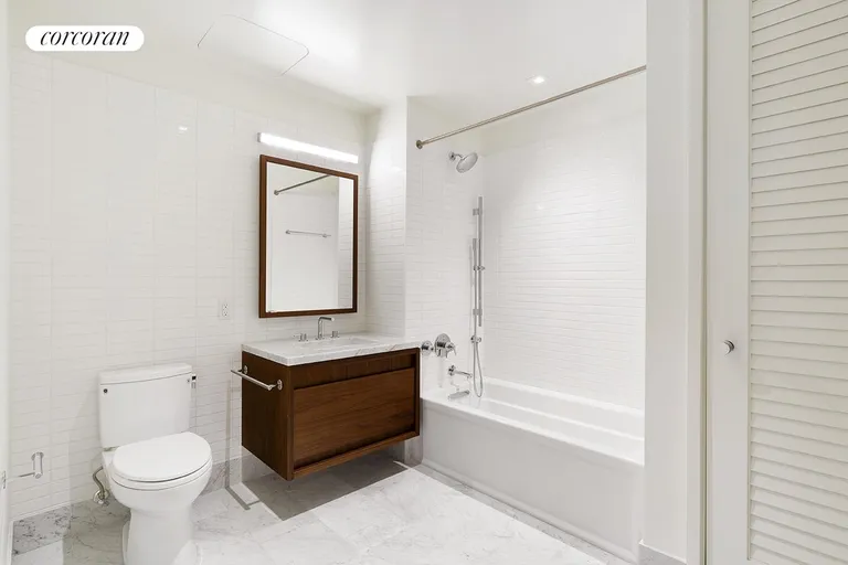 New York City Real Estate | View 550 Vanderbilt Avenue, 1618 | Full Bathroom | View 5