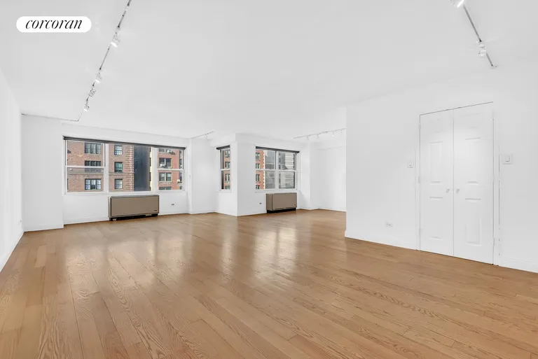 New York City Real Estate | View 1065 Park Avenue, 9A | room 1 | View 2