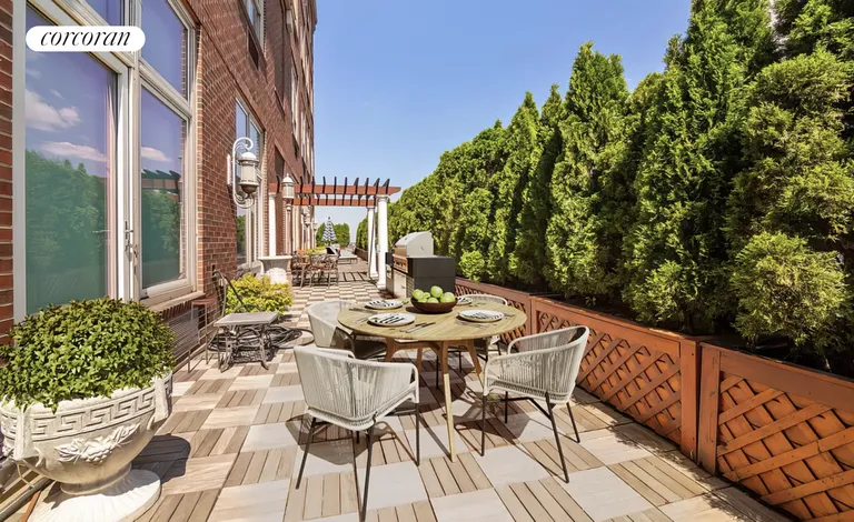 New York City Real Estate | View 120 East 87th Street, R22C | 5 Beds, 4 Baths | View 1