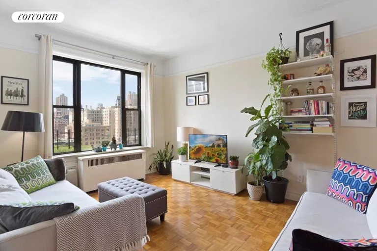 New York City Real Estate | View 140 West 79th Street, 9E | 2 Beds, 1 Bath | View 1