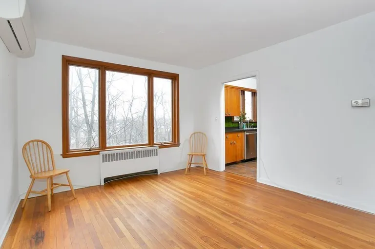 New York City Real Estate | View 2730 Edgehill Avenue | room 6 | View 7