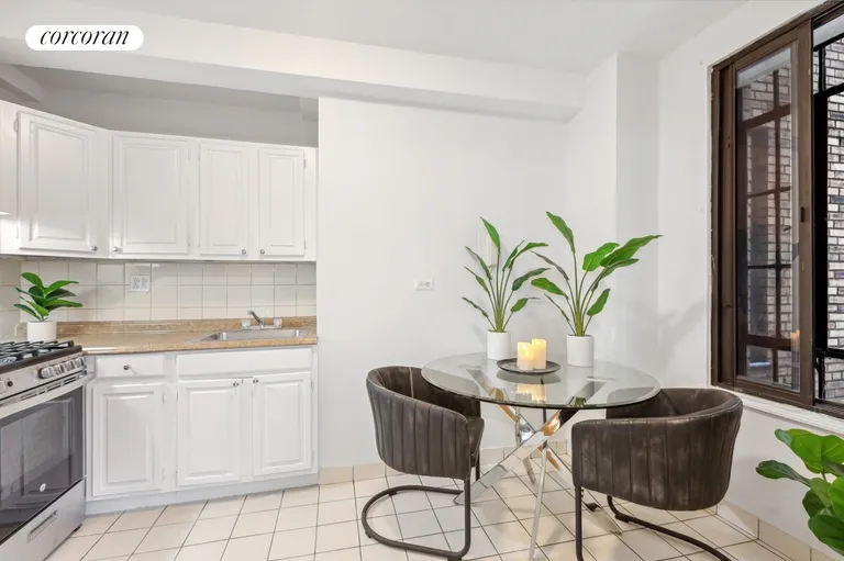 New York City Real Estate | View 101 Lafayette Avenue, 3M | Eat in kitchen! | View 4