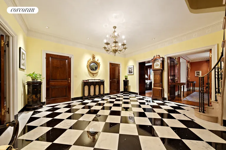 New York City Real Estate | View 834 Fifth Avenue, MAIS/A | Entry Foyer | View 6