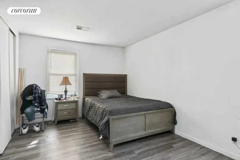 New York City Real Estate | View 147 Cortelyou Avenue, 24 | room 3 | View 4