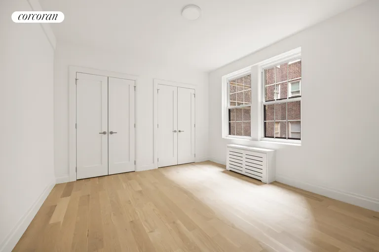 New York City Real Estate | View 41 Fifth Avenue, 12F | room 3 | View 4