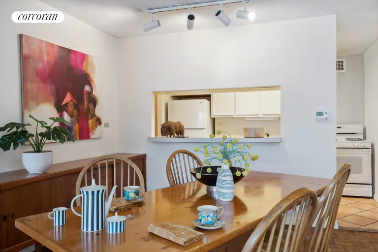 New York City Real Estate | View 531 Main Street, 601 | Dining Area | View 6