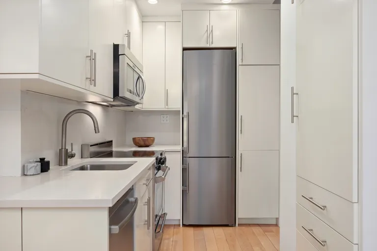 New York City Real Estate | View 23 West 73rd Street, 715 | Kitchen | View 2