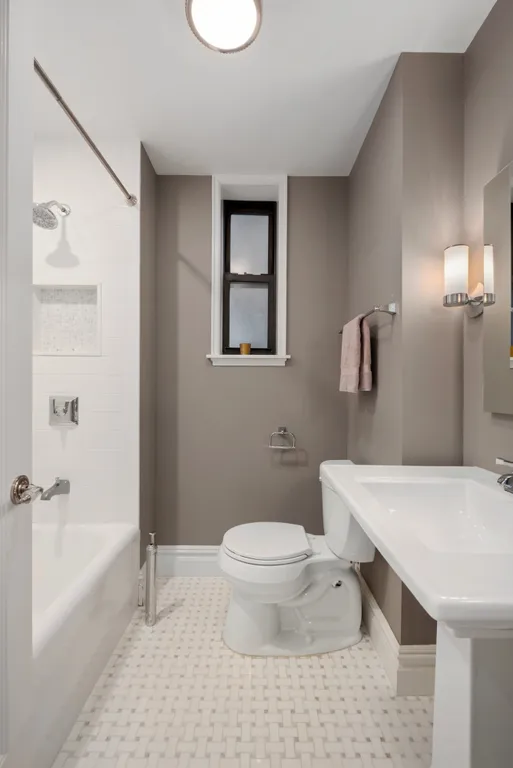 New York City Real Estate | View 23 West 73rd Street, 715 | Full Bathroom | View 6