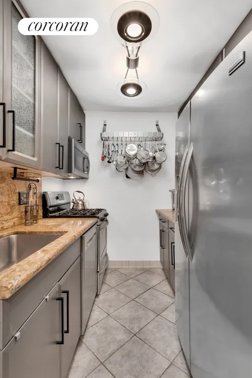 New York City Real Estate | View 185 West End Avenue, 11G | Kitchen | View 2