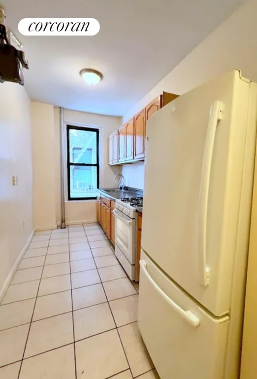 New York City Real Estate | View 35 Central Park North, 3D | room 3 | View 4