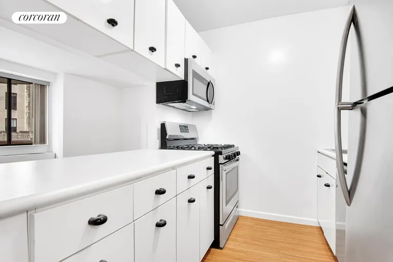 New York City Real Estate | View 45 East 25th Street, 21B | room 4 | View 5