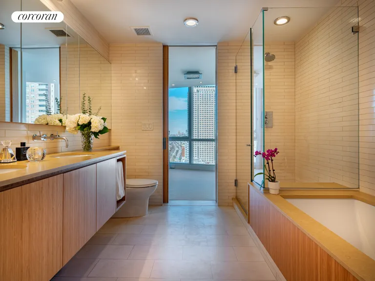 New York City Real Estate | View 200 Chambers Street, 24CDE | Full Bathroom | View 9