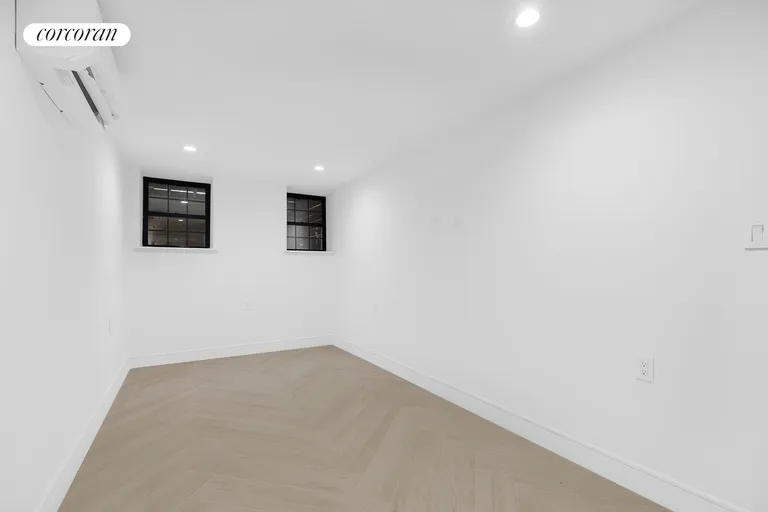 New York City Real Estate | View 18 Oakland Place | Rental Unit | View 12